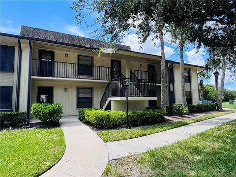 25 Plantation Dr #105, Vero Beach, FL 32966