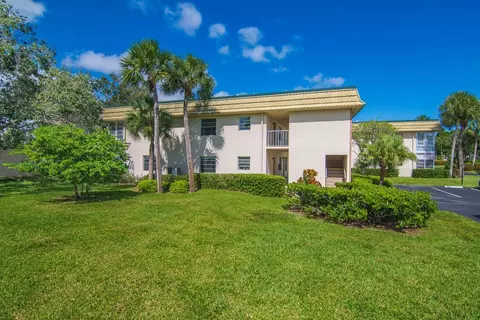 38 Vista Gardens Trl #207, Vero Beach, FL 32962