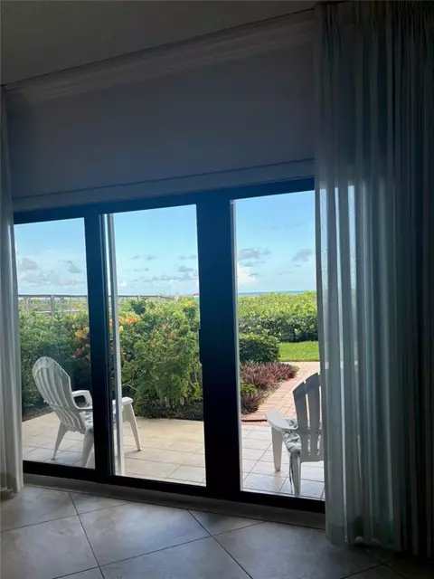1616 Ocean Dr #102, Vero Beach, FL 32963