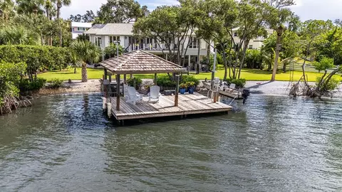 375 Cathedral Oaks Dr, Vero Beach, FL 32963