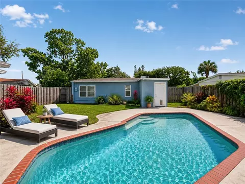 1381 3rd Ct, Vero Beach, FL 32960