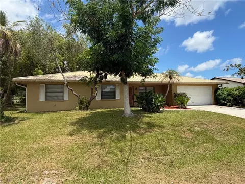 524 Aviation Ave NE, Palm Bay, FL 32907