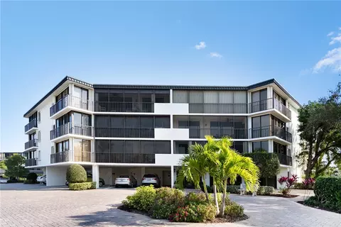 1821 Mooringline Dr #PHE, Vero Beach, FL 32963