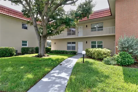 94 Spring Lake Dr #202, Vero Beach, FL 32962