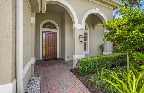 4249 Diamond Sq, Vero Beach, FL 32967
