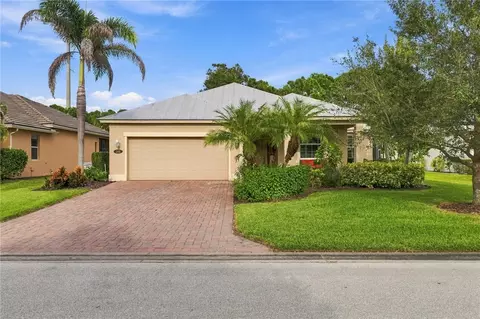 393 11th Sq SW, Vero Beach, FL 32962