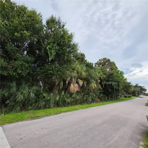 4400 28th Ct, Vero Beach, FL 32967 photo 3