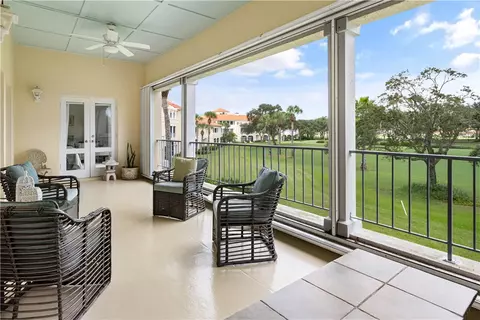 5040 Harmony Cir #203, Vero Beach, FL 32967