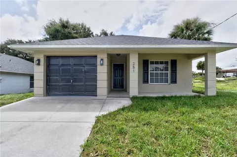 251 12th St SW, Vero Beach, FL 32962