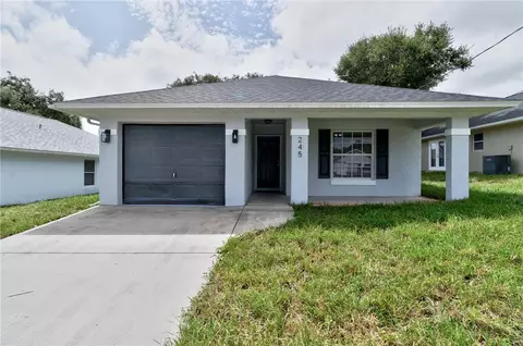 245 12th St SW, Vero Beach, FL 32962
