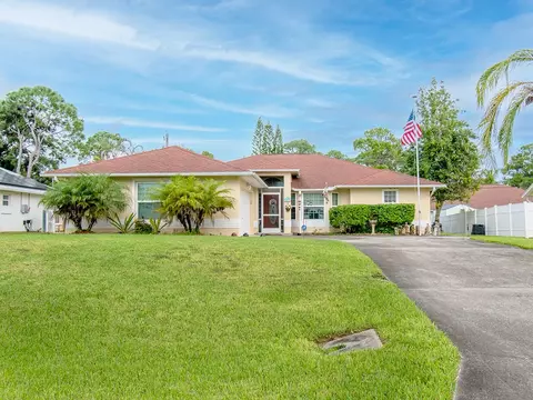 112 Melton Ave, Sebastian, FL 32958
