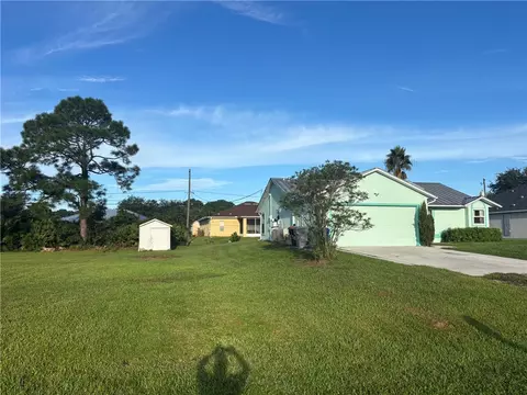 8155 100th Ct, Vero Beach, FL 32967