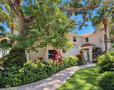 1607 Redbay Cir, Vero Beach, FL 32963