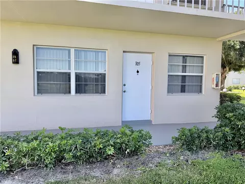34 Pine Arbor Ln #105, Vero Beach, FL 32962
