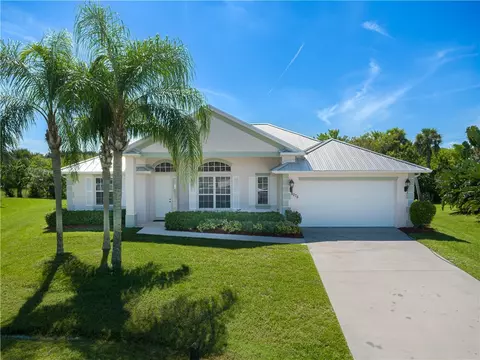 3075 73rd Pl, Vero Beach, FL 32967