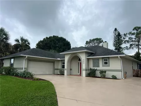 688 Fleming St, Sebastian, FL 32958