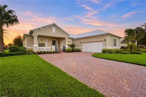 2534 Saint Lucia Cir, Vero Beach, FL 32967
