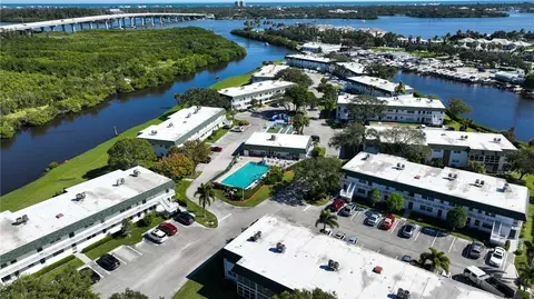 2800 Indian River Blvd #6S, Vero Beach, FL 32960