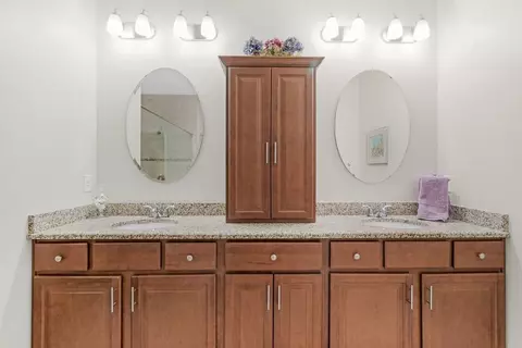Bath - 3442 Diamond Leaf Dr, Vero Beach, FL 32966 photo 2 of 3
