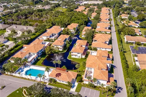 572 7th #101, Vero Beach, FL 32962