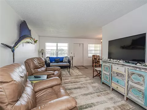 89 Crooked Tree Ln #203, Vero Beach, FL 32962