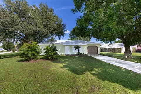 726 21st St SW, Vero Beach, FL 32962