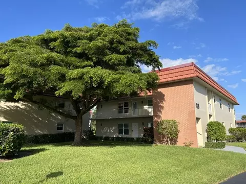 88 Crooked Tree Ln #202, Vero Beach, FL 32962