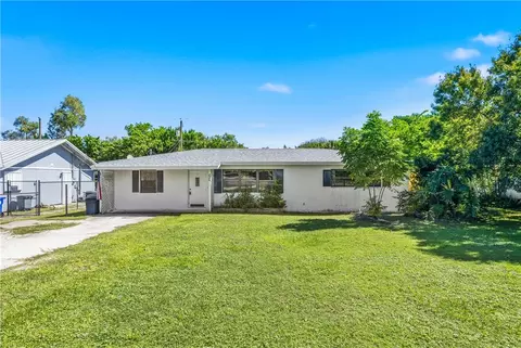 826 10th Ave, Vero Beach, FL 32960