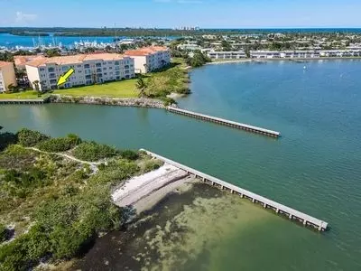 4 Harbour Isle Dr E #106, Fort Pierce, FL 34949