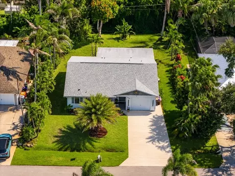 160 10th Ave, Vero Beach, FL 32962