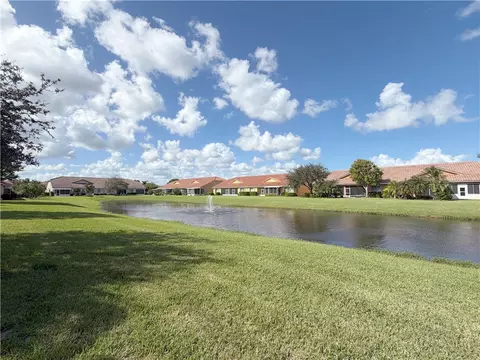 6370 Oxford Cir #102B, Vero Beach, FL 32966