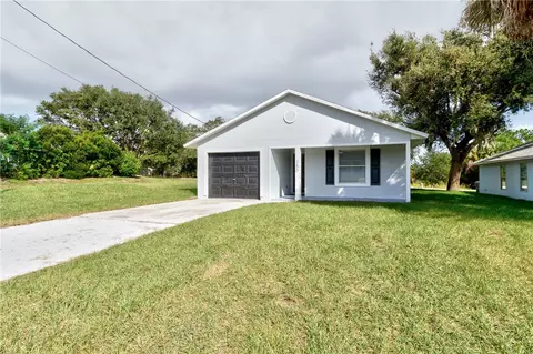 250 12th St SW, Vero Beach, FL 32962