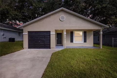 240 12th St SW, Vero Beach, FL 32962