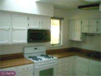 34 Devonwood Rd, Wayne, PA 19087 photo 2