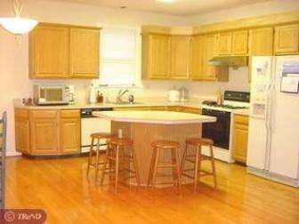 579 S Devon Ave, Wayne, PA 19087 photo 2