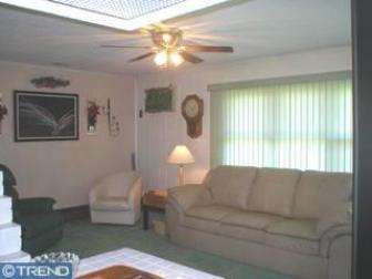 48 Beechtree Rd, Levittown, PA 19057 photo 1