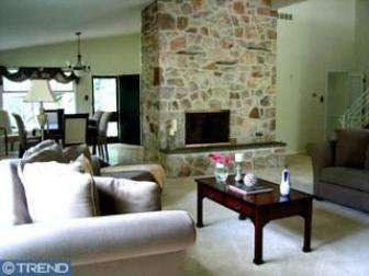 445 Rices Mill Rd, Wyncote, PA 19095 photo 3