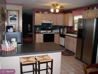 8 Denise Ct, Bear, DE 19701 photo 3