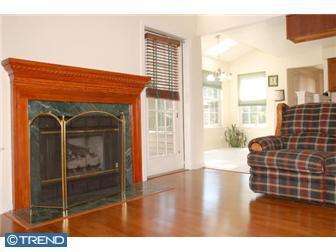 22 Watson Dr, Mount Laurel, NJ 08054 photo 4
