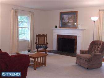 23 Farm Rd, Ewing, NJ 08638 photo 3