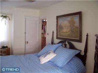 215 W Evesham Rd, Runnemede, NJ 08078 photo 5