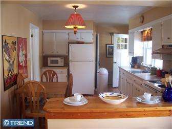 215 W Evesham Rd, Runnemede, NJ 08078 photo 3