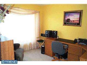 123 Tulip Ln, Ewing, NJ 08638 photo 3