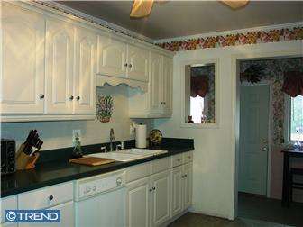 140 Nancy Ln, Ewing, NJ 08638 photo 4