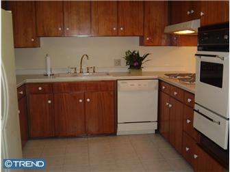 9 Diane Dr, Ewing, NJ 08628 photo 2