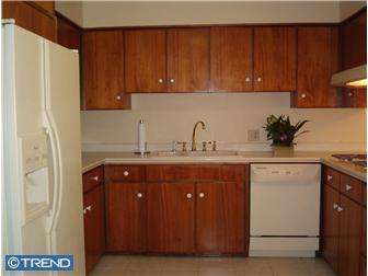 9 Diane Dr, Ewing, NJ 08628 photo 3
