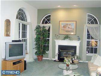 24 Waters Edge Dr, Riverside, NJ 08075 photo 4
