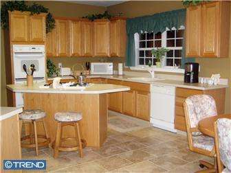 24 Waters Edge Dr, Riverside, NJ 08075 photo 2