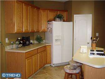 24 Waters Edge Dr, Riverside, NJ 08075 photo 3
