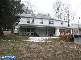 2107 Opal Ave, Marcus Hook, PA 19061 photo 1